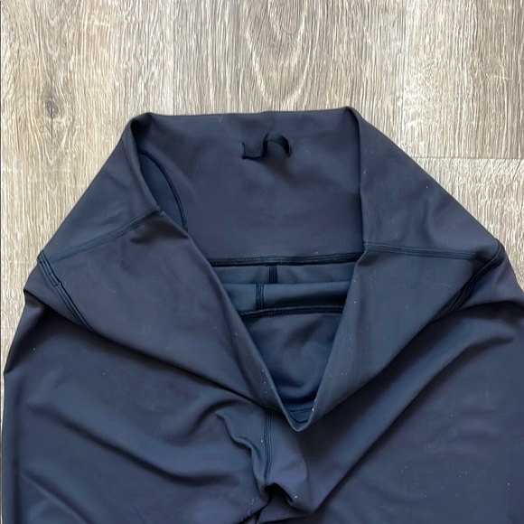 Lululemon Black High-Waisted Leggings - Picture 4 of 5